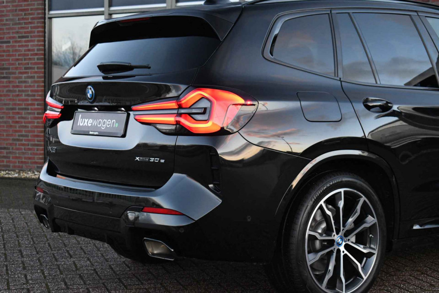 BMW X3 xDrive30e M-Sport Pano El-zetels Laser HUD 20inch Shadowline