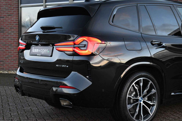 BMW X3 xDrive30e M-Sport Pano El-zetels Laser HUD 20inch Shadowline