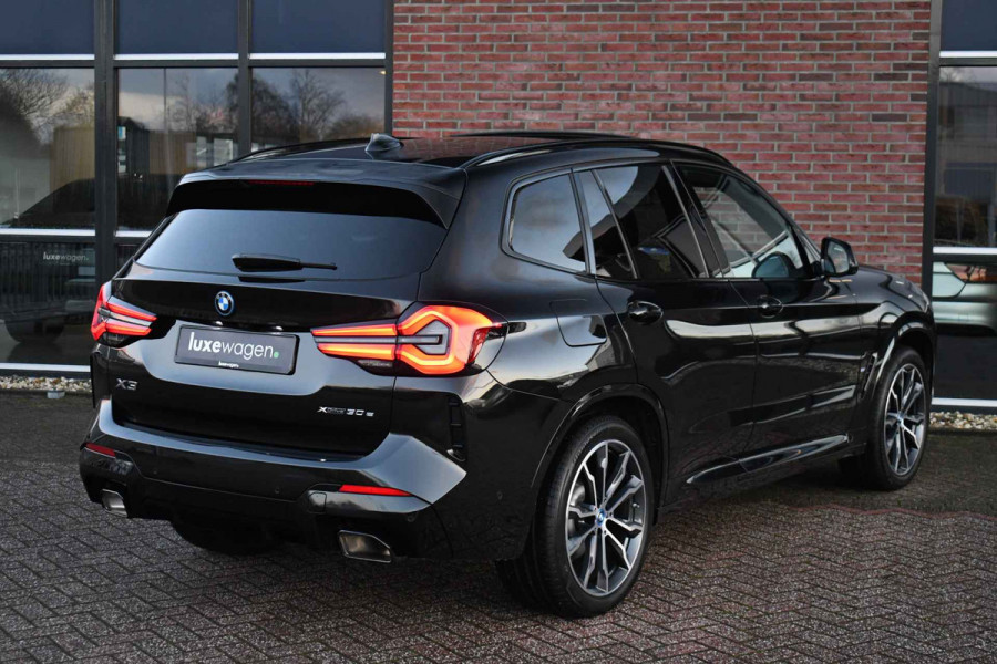 BMW X3 xDrive30e M-Sport Pano El-zetels Laser HUD 20inch Shadowline