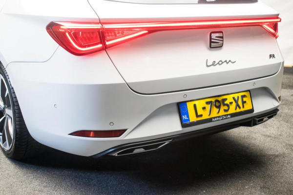Seat Leon Sportstourer 1.0 eTSI FR Business Intense Automaat [ Full LED Virtual Trekhaak Carplay Sfeerverlichting Camera ]
