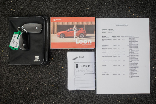 Seat Leon Sportstourer 1.0 eTSI FR Business Intense Automaat [ Full LED Virtual Trekhaak Carplay Sfeerverlichting Camera ]