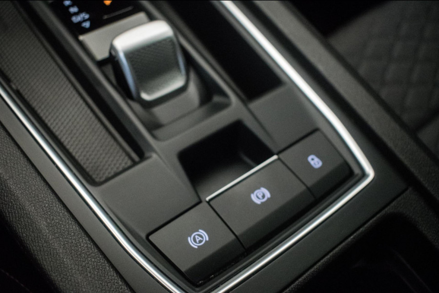 Seat Leon Sportstourer 1.0 eTSI FR Business Intense Automaat [ Full LED Virtual Trekhaak Carplay Sfeerverlichting Camera ]