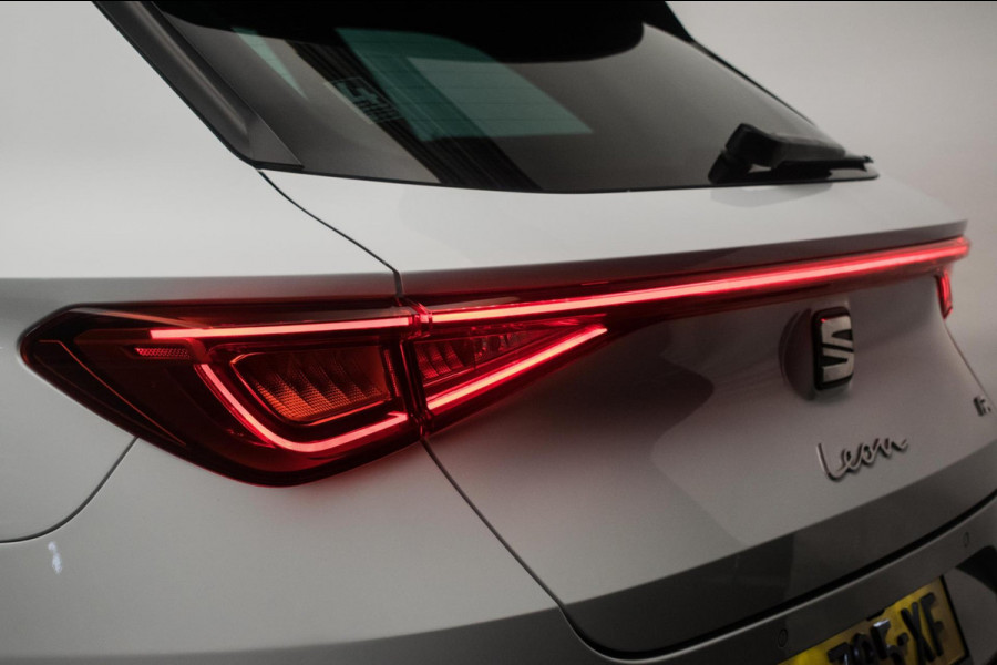 Seat Leon Sportstourer 1.0 eTSI FR Business Intense Automaat [ Full LED Virtual Trekhaak Carplay Sfeerverlichting Camera ]