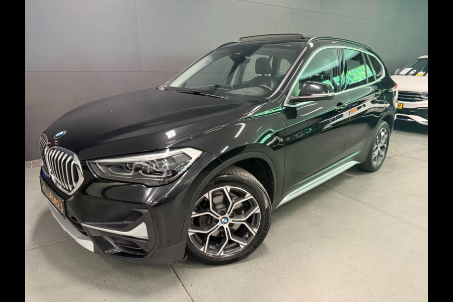 BMW X1 SDrive18i Executive Edition PANO/LEDER/H-UP/NAVI/SFEERVERL/LED/PDC/CRUISE///