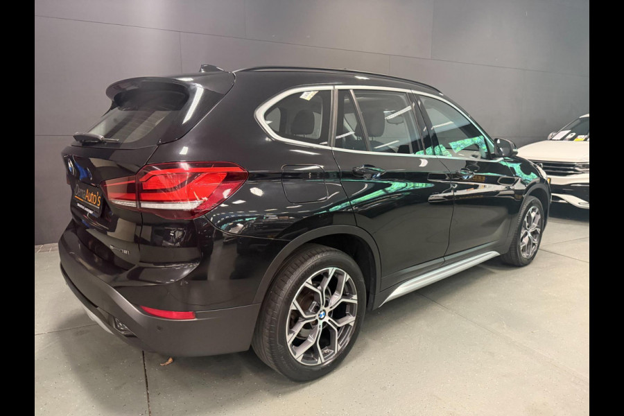 BMW X1 SDrive18i Executive Edition PANO/LEDER/H-UP/NAVI/SFEERVERL/LED/PDC/CRUISE///