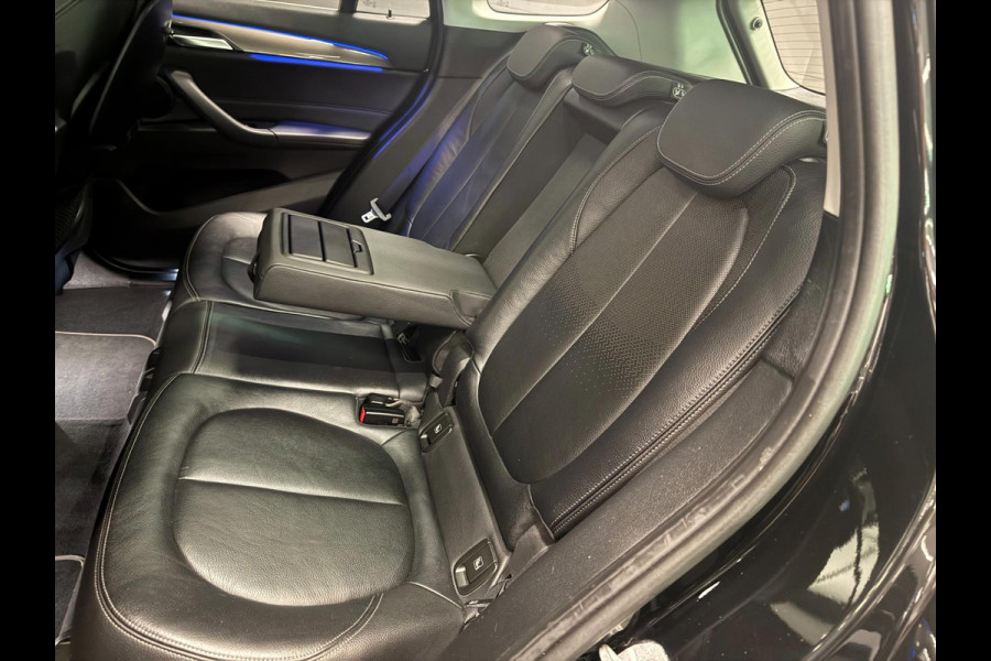 BMW X1 SDrive18i Executive Edition PANO/LEDER/H-UP/NAVI/SFEERVERL/LED/PDC/CRUISE///