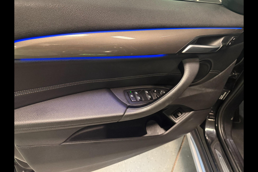 BMW X1 SDrive18i Executive Edition PANO/LEDER/H-UP/NAVI/SFEERVERL/LED/PDC/CRUISE///