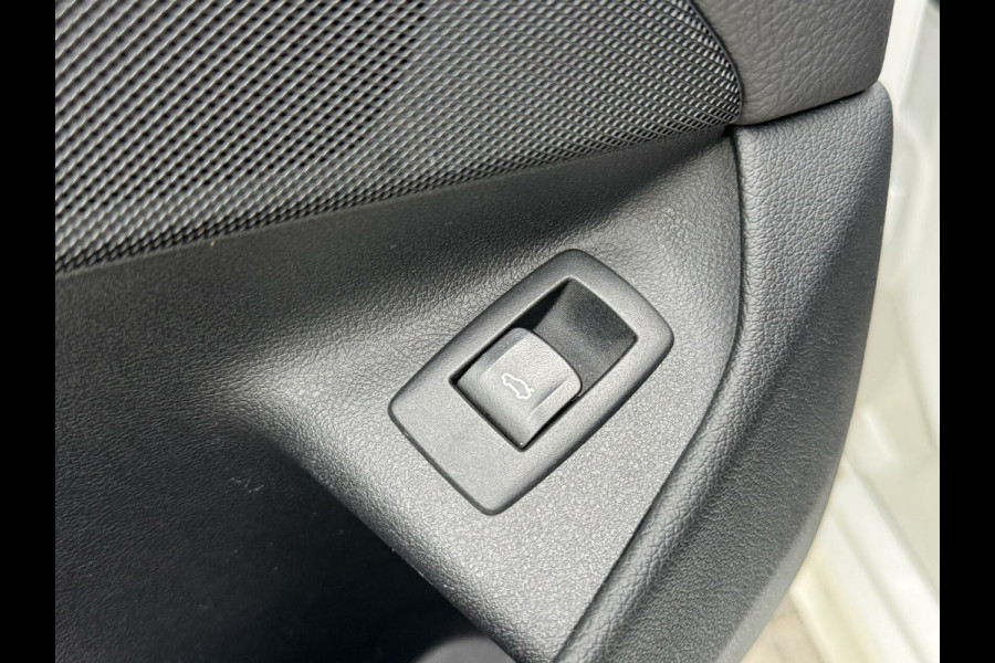 BMW 6 Serie Gran Turismo 630i High Executive Automaat | Leer | Stoelverwarming | Keyless entry&start | Sportstuur | Sportstoelen | Climate c