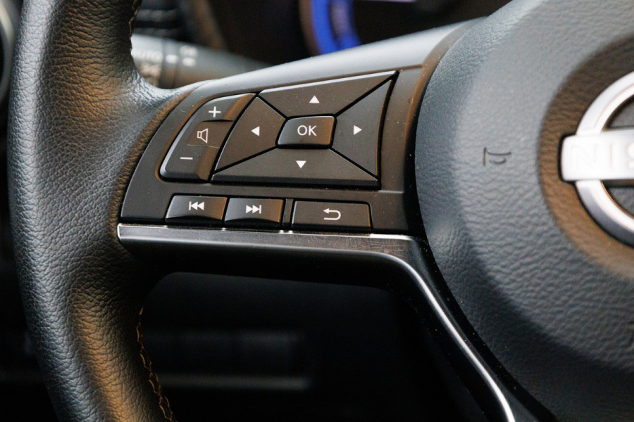 Nissan Juke 1.6 Hybrid N-Connecta 143 PK | Cruise-control | Climate-control | Achteruitrijcamera Half leer/half stof, App-connect, Donker glas