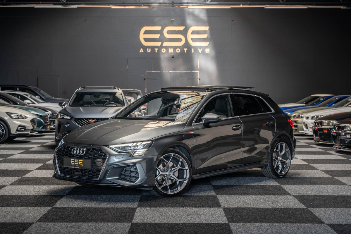 Audi A3 Sportback 40 TFSI e S-Line | B&O | HUD | Pano | Matrix led Audi A3 Sportback 40 TFSI e S-Line | B&O | HUD | Pano | Matrix led
