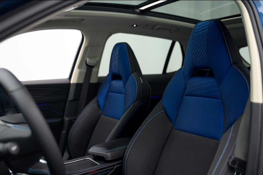 Lynk & Co 01 1.5 261PK Plug-in Hybrid *Origineel NL* Pano/dak Apple/Carplay Adaptive/Cruise Trekhaak
