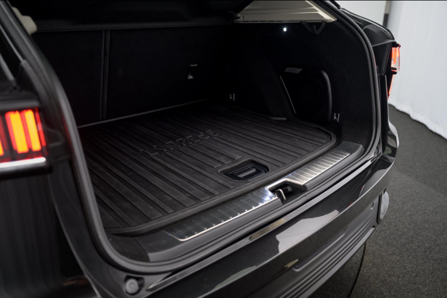 Lynk & Co 01 1.5 261PK Plug-in Hybrid *Origineel NL* Pano/dak Apple/Carplay Adaptive/Cruise Trekhaak