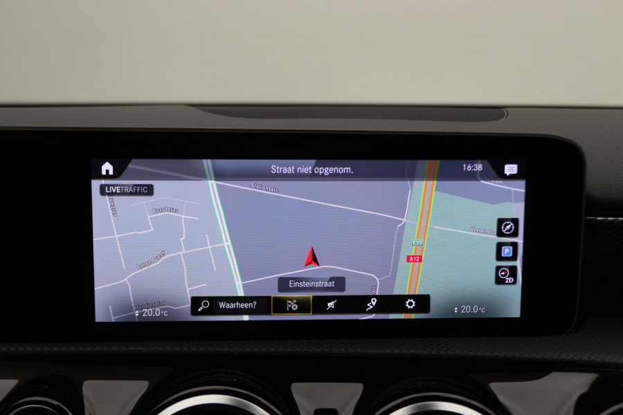 Mercedes-Benz A-Klasse 160 Business Solution AMG Virtual Cockpit, Leer/Stof, Camera, Navigatie, Bluetooth, DAB, LED, 19''