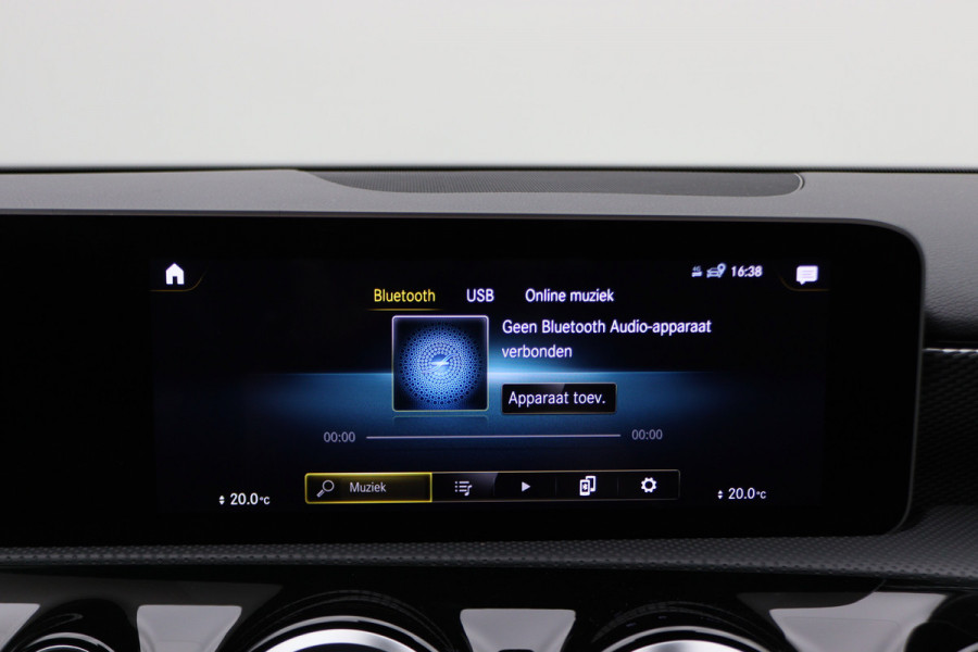 Mercedes-Benz A-Klasse 160 Business Solution AMG Virtual Cockpit, Leer/Stof, Camera, Navigatie, Bluetooth, DAB, LED, 19''