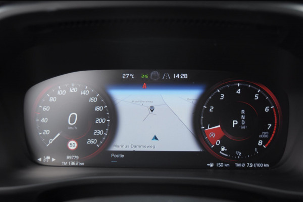 Volvo XC40 T4 190PK Automaat Inscription / Adaptieve cruise control / Parkeersensoren met camera / BLIS / Stoelverwarming / Elektrische stoelen / Keyless entry / Elektrische achterklep