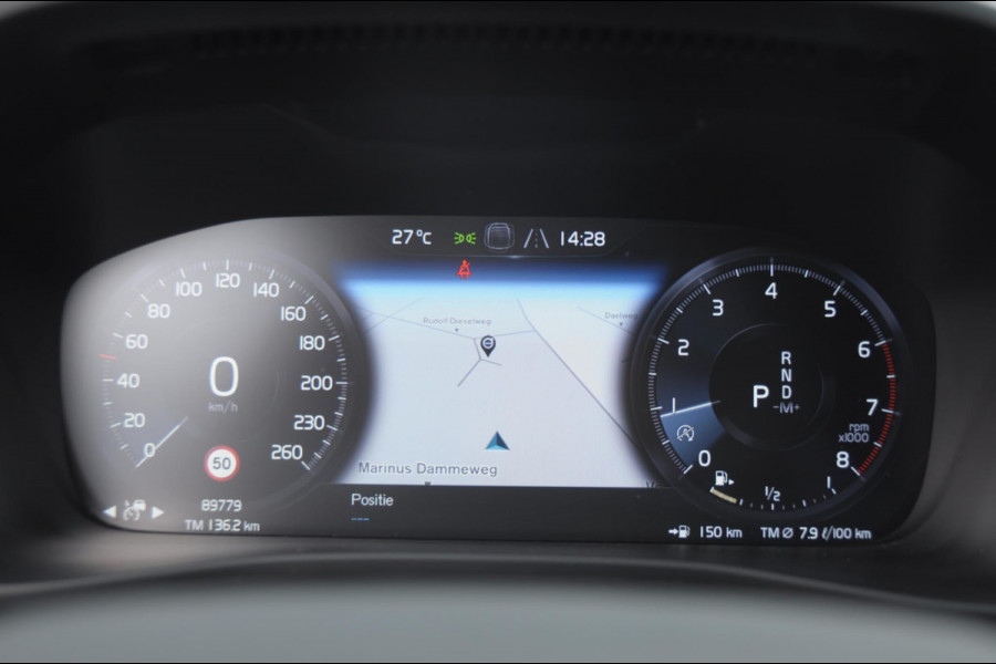 Volvo XC40 T4 190PK Automaat Inscription / Adaptieve cruise control / Parkeersensoren met camera / BLIS / Stoelverwarming / Elektrische stoelen / Keyless entry / Elektrische achterklep