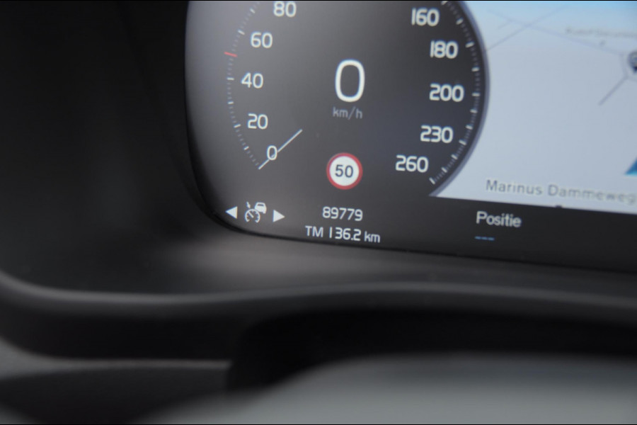 Volvo XC40 T4 190PK Automaat Inscription / Adaptieve cruise control / Parkeersensoren met camera / BLIS / Stoelverwarming / Elektrische stoelen / Keyless entry / Elektrische achterklep