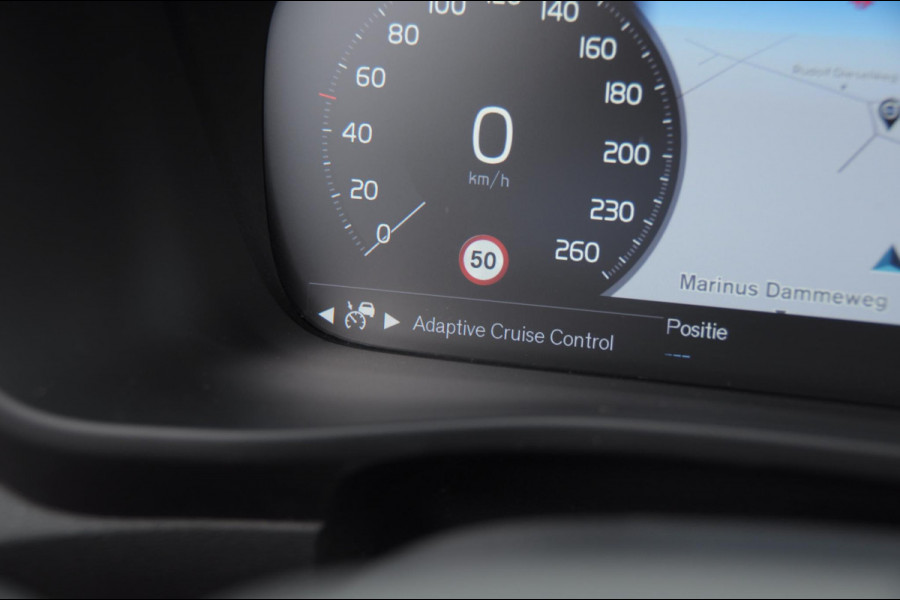 Volvo XC40 T4 190PK Automaat Inscription / Adaptieve cruise control / Parkeersensoren met camera / BLIS / Stoelverwarming / Elektrische stoelen / Keyless entry / Elektrische achterklep
