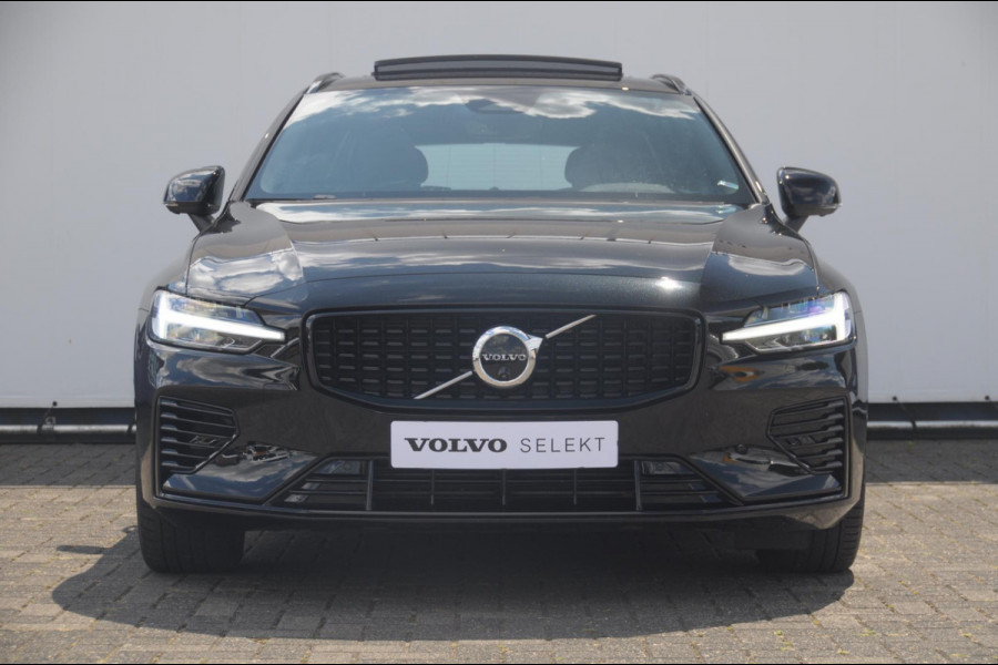 Volvo V60 T6 350PK Automaat AWD Plus Dark / Adaptive cruise control / Elektrische stoelen / Harman Kardon audio / Trekhaak / Pilot assist / BLIS / Stoel en stuur verwarming / Elektrische achterklep / Parkeersensoren met 360 camera / Google infotainment