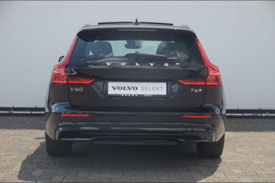 Volvo V60 T6 350PK Automaat AWD Plus Dark / Adaptive cruise control / Elektrische stoelen / Harman Kardon audio / Trekhaak / Pilot assist / BLIS / Stoel en stuur verwarming / Elektrische achterklep / Parkeersensoren met 360 camera / Google infotainment