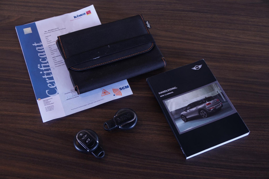 MINI Clubman 1.5 Cooper Chili Serious Business + LED / ADAPTIEVE SCHOKDEMPERS / CLIMATE CONTROL / SENSOREN MINI Clubman 1.5 Cooper Chili Serious Business + LED / ADAPTIEVE SCHOKDEMPERS / CLIMATE CONTROL / SENSOREN