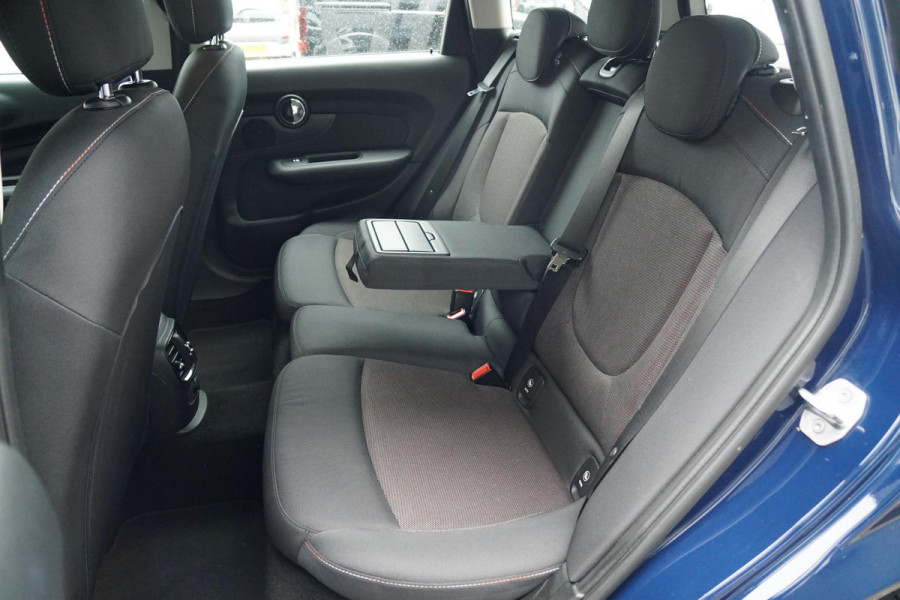 MINI Clubman 1.5 Cooper Chili Serious Business + LED / ADAPTIEVE SCHOKDEMPERS / CLIMATE CONTROL / SENSOREN MINI Clubman 1.5 Cooper Chili Serious Business + LED / ADAPTIEVE SCHOKDEMPERS / CLIMATE CONTROL / SENSOREN