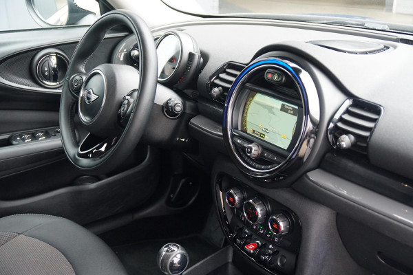 MINI Clubman 1.5 Cooper Chili Serious Business + LED / ADAPTIEVE SCHOKDEMPERS / CLIMATE CONTROL / SENSOREN MINI Clubman 1.5 Cooper Chili Serious Business + LED / ADAPTIEVE SCHOKDEMPERS / CLIMATE CONTROL / SENSOREN