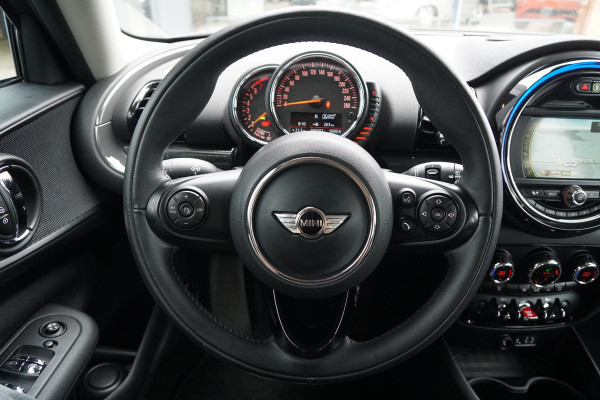 MINI Clubman 1.5 Cooper Chili Serious Business + LED / ADAPTIEVE SCHOKDEMPERS / CLIMATE CONTROL / SENSOREN MINI Clubman 1.5 Cooper Chili Serious Business + LED / ADAPTIEVE SCHOKDEMPERS / CLIMATE CONTROL / SENSOREN