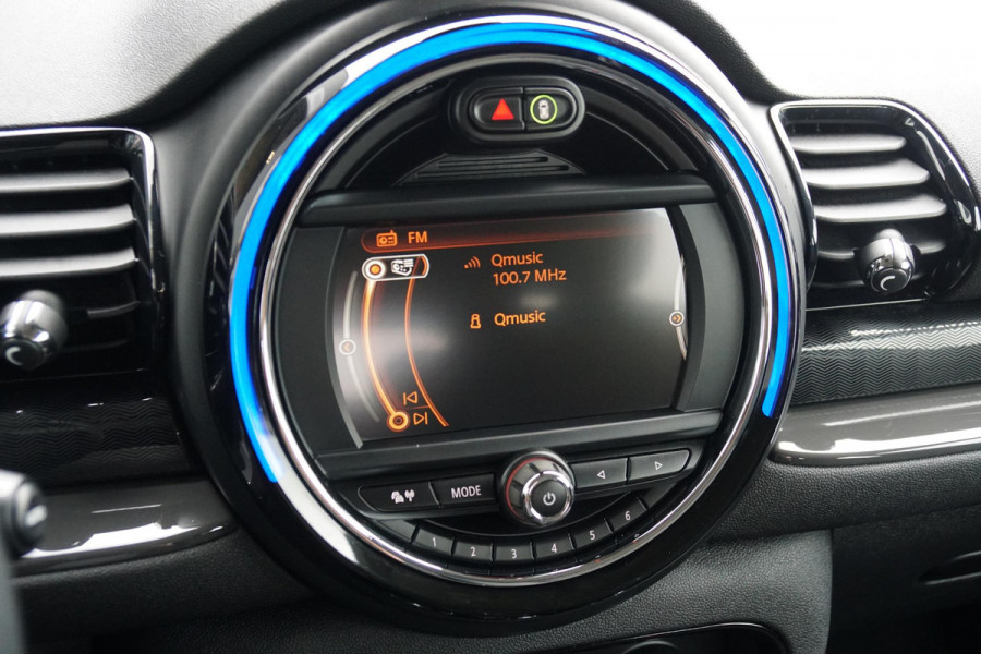 MINI Clubman 1.5 Cooper Chili Serious Business + LED / ADAPTIEVE SCHOKDEMPERS / CLIMATE CONTROL / SENSOREN MINI Clubman 1.5 Cooper Chili Serious Business + LED / ADAPTIEVE SCHOKDEMPERS / CLIMATE CONTROL / SENSOREN