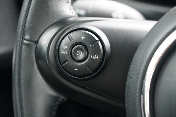 MINI Clubman 1.5 Cooper Chili Serious Business + LED / ADAPTIEVE SCHOKDEMPERS / CLIMATE CONTROL / SENSOREN MINI Clubman 1.5 Cooper Chili Serious Business + LED / ADAPTIEVE SCHOKDEMPERS / CLIMATE CONTROL / SENSOREN