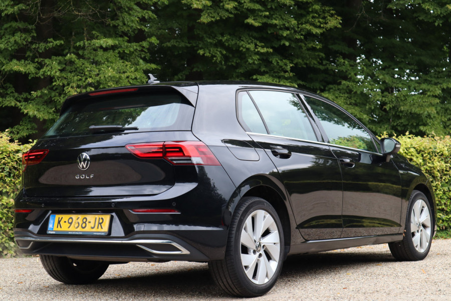 Volkswagen Golf 1.5 TSI Style | Massage | Virtual cockpit | Sfeerverlichting |