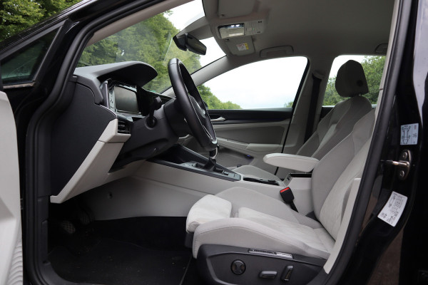 Volkswagen Golf 1.5 TSI Style | Massage | Virtual cockpit | Sfeerverlichting |