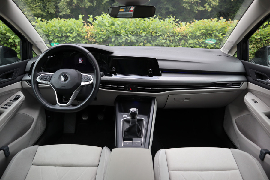 Volkswagen Golf 1.5 TSI Style | Massage | Virtual cockpit | Sfeerverlichting |