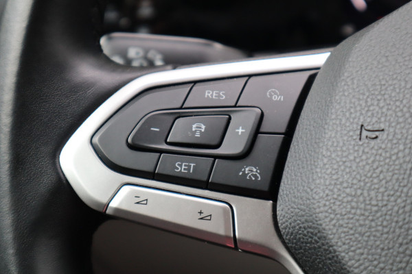 Volkswagen Golf 1.5 TSI Style | Massage | Virtual cockpit | Sfeerverlichting |