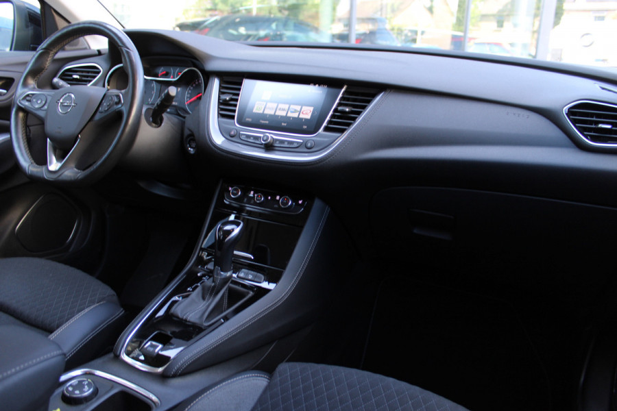 Opel Grandland X 1.2 Turbo Business Executive | Trekhaak | Camera | Winter pack