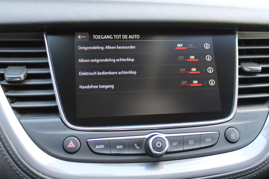 Opel Grandland X 1.2 Turbo Business Executive | Trekhaak | Camera | Winter pack