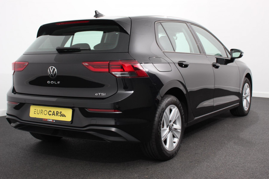 Volkswagen Golf 1.5 eTSI 131pk DSG Life | Navigatie | Apple Carplay/Android Auto | Parkeersensoren | Adaptive Cruise Control | Stoel- en stuurverwarming | Lane Assist | Ledverlichting | Climate Control