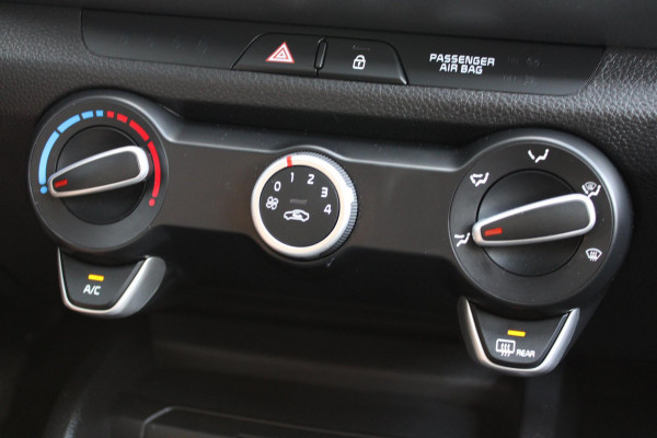 Kia Stonic 1.0 T-GDi DynamicLine Airco Navi Camera Carplay