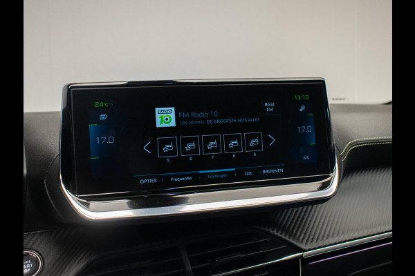 Peugeot e-2008 EV GT Pack 50 kWh Sport 3 FASE (PANORAMADAK,APPLE CARPLAY,LED,NAVI,3D CAMERA,ALCANTARA,DODE HOEK,NETTESTAAT)