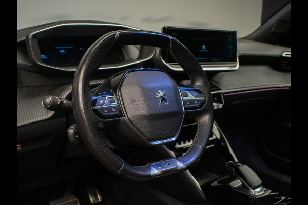 Peugeot e-2008 EV GT Pack 50 kWh Sport 3 FASE (PANORAMADAK,APPLE CARPLAY,LED,NAVI,3D CAMERA,ALCANTARA,DODE HOEK,NETTESTAAT)