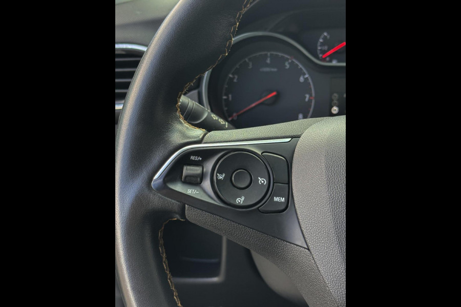 Opel Crossland X 1.2 Turbo - Automaat I Panorama dak I 1/2 Leer I Navigatie I Airco I PDC/Camera I Sport velgen I Dealer onderh.