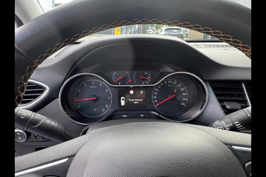 Opel Crossland X 1.2 Turbo - Automaat I Panorama dak I 1/2 Leer I Navigatie I Airco I PDC/Camera I Sport velgen I Dealer onderh.