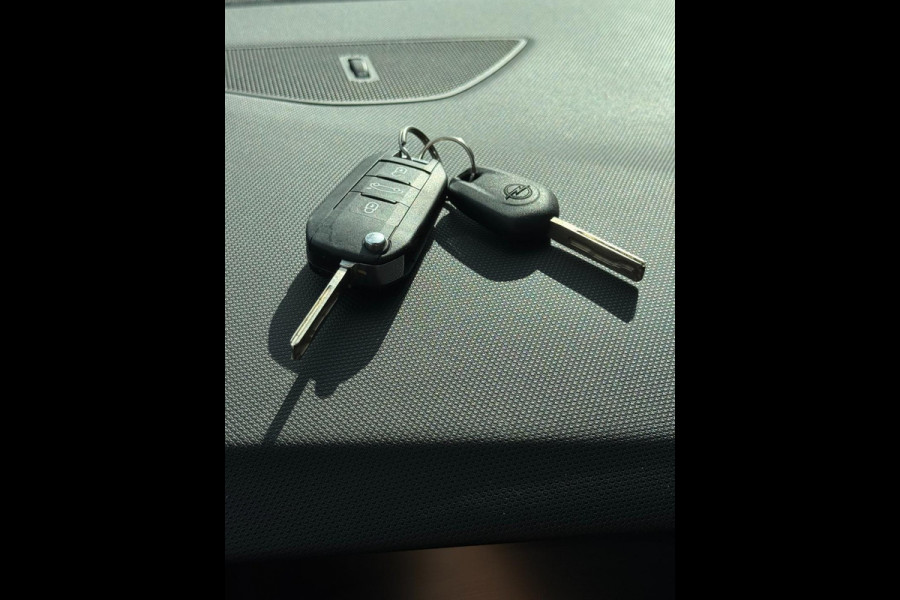 Opel Crossland X 1.2 Turbo - Automaat I Panorama dak I 1/2 Leer I Navigatie I Airco I PDC/Camera I Sport velgen I Dealer onderh.