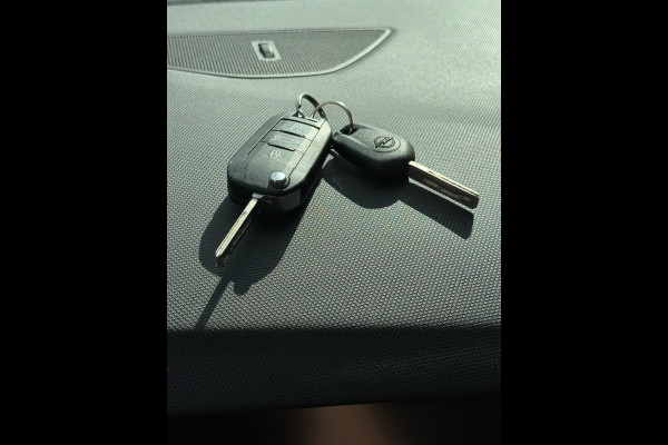 Opel Crossland X 1.2 Turbo - Automaat I Panorama dak I 1/2 Leer I Navigatie I Airco I PDC/Camera I Sport velgen I Dealer onderh.