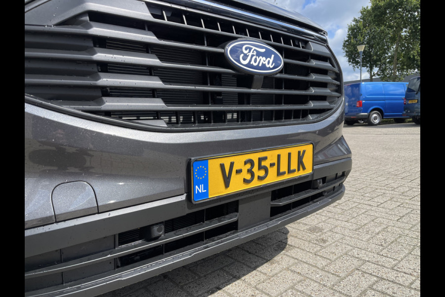 Ford Transit Custom 320 2.0 TDCI 136pk L2H1 Trend DC 6 persoons / NIEUW / BPM vrij! / rijklaar € 39.950 ex btw / lease vanaf € 715 / airco / cruise / camera / metallic lak / led koplampen / euro 6