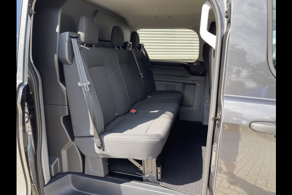 Ford Transit Custom 320 2.0 TDCI 136pk L2H1 Trend DC 6 persoons / NIEUW / BPM vrij! / rijklaar € 39.950 ex btw / lease vanaf € 715 / airco / cruise / camera / metallic lak / led koplampen / euro 6