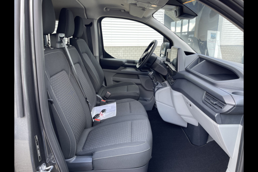 Ford Transit Custom 320 2.0 TDCI 136pk L2H1 Trend DC 6 persoons / NIEUW / BPM vrij! / rijklaar € 39.950 ex btw / lease vanaf € 715 / airco / cruise / camera / metallic lak / led koplampen / euro 6