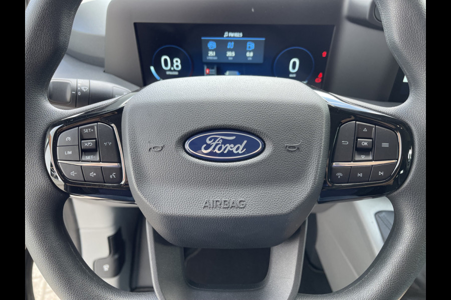Ford Transit Custom 320 2.0 TDCI 136pk L2H1 Trend DC 6 persoons / NIEUW / BPM vrij! / rijklaar € 39.950 ex btw / lease vanaf € 715 / airco / cruise / camera / metallic lak / led koplampen / euro 6