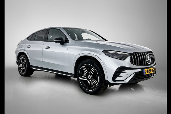Mercedes-Benz GLC Coupé 300 e 4MATIC AMG Plug-In Hybride | Lichtmetalen velgen 5 spaaks AMG | Panoramadak | DIGITAL LIGHT | KEYLESS GO-comfortpakket | Parkeerpakket met 360°-camera | inclusief 24 maanden MB Certified garantie voor Europa.