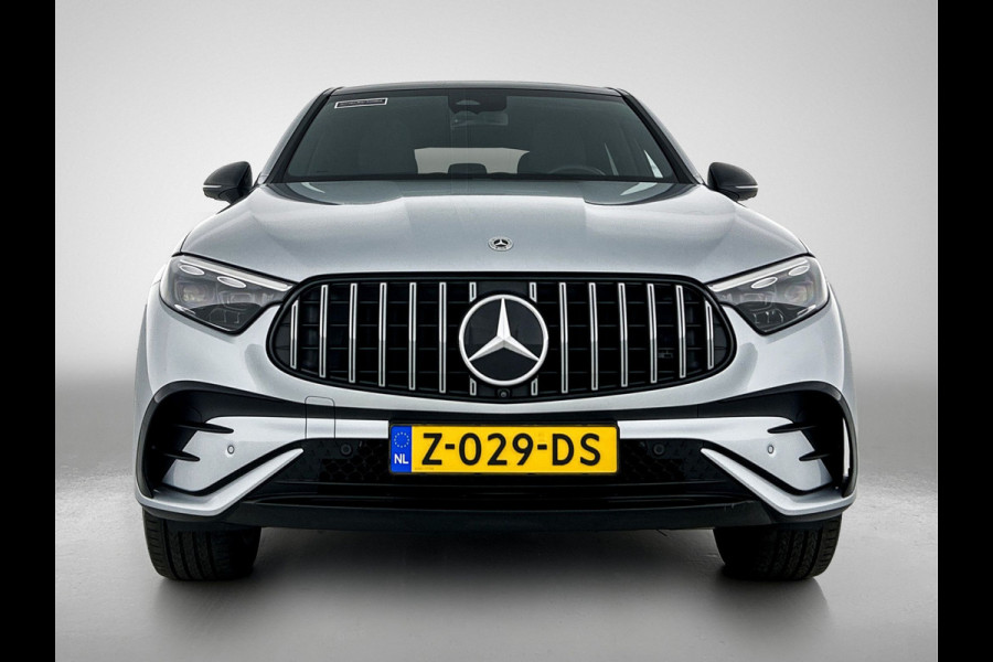 Mercedes-Benz GLC Coupé 300 e 4MATIC AMG Plug-In Hybride | Lichtmetalen velgen 5 spaaks AMG | Panoramadak | DIGITAL LIGHT | KEYLESS GO-comfortpakket | Parkeerpakket met 360°-camera | inclusief 24 maanden MB Certified garantie voor Europa.